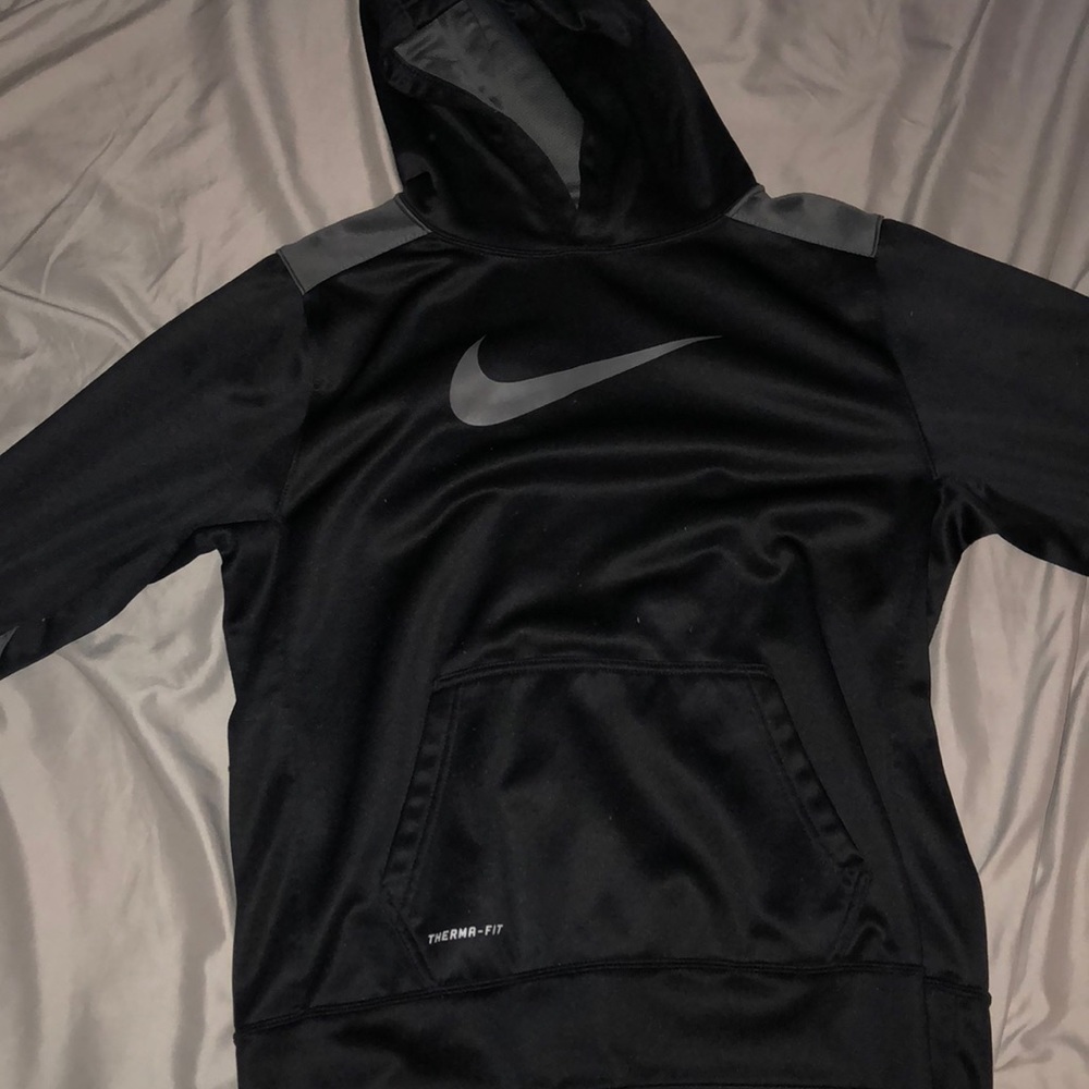 boys nike black sweatshirt sz: XL